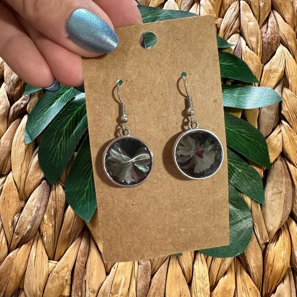BOGO FREE Gray black crystal earrings, faucet stunning ￼